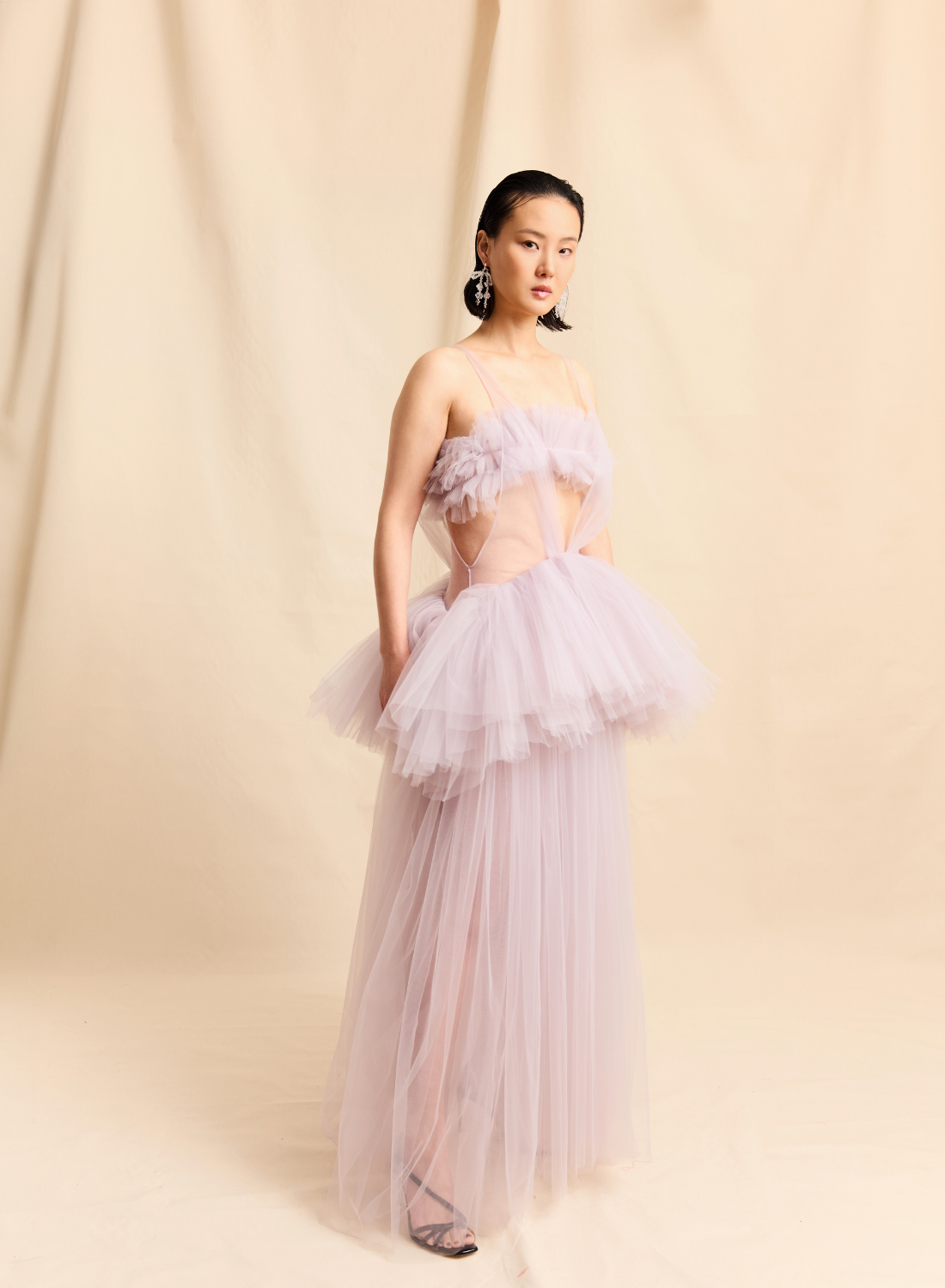 LILAC PLUNGE TULLE GOWN WITH RUFFLE DETAIL, SHEER TULLE SKIRT LOOK M6