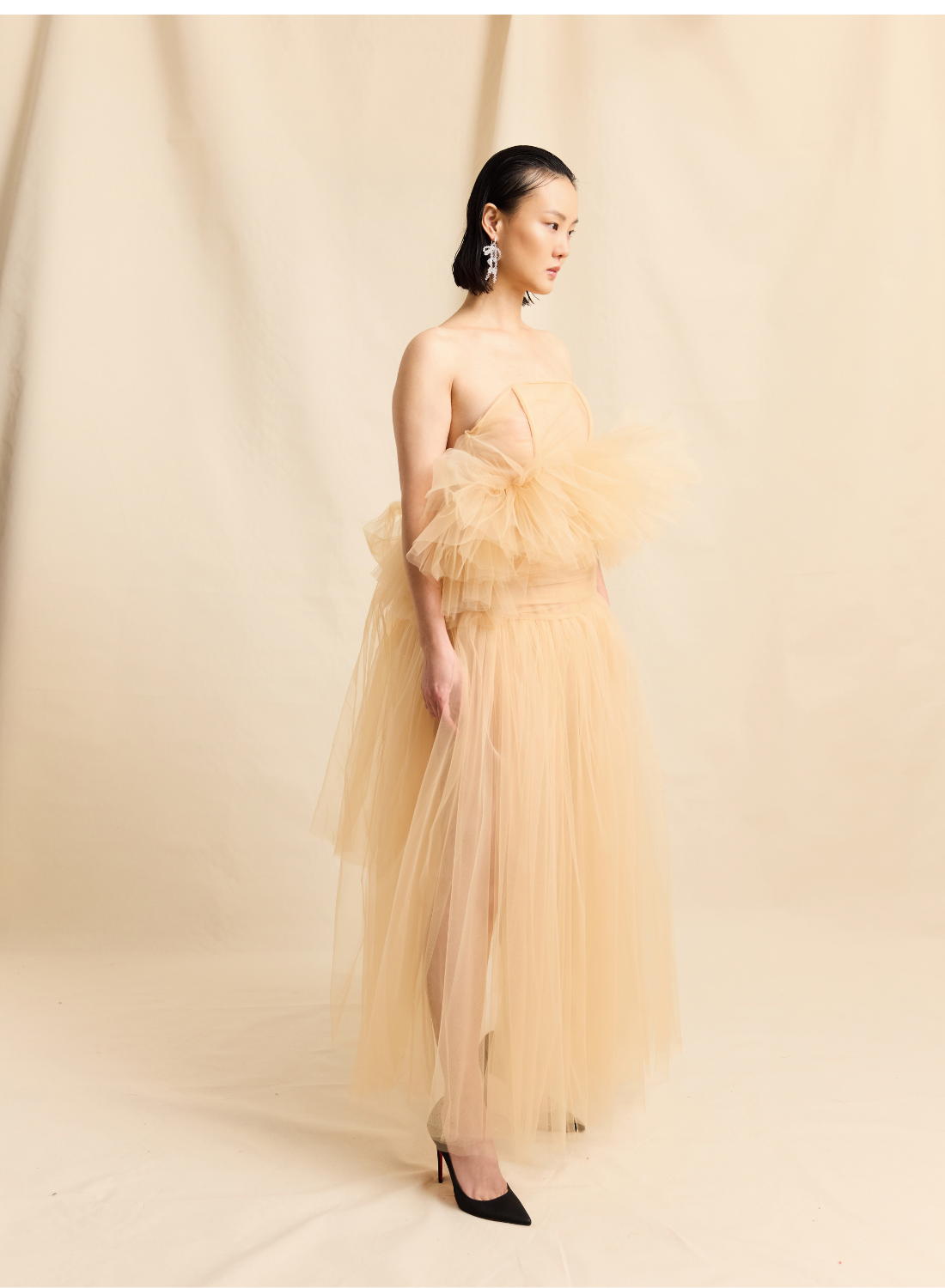 NUDE TULLE CORSET GOWN WITH RUFFLE PEPLUM & SHEER TULLE SKIRT LOOK M12